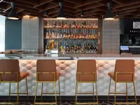 River's Edge Hotel Portland, Tapestry Collection by Hilton Hotels near Pendleton City Park