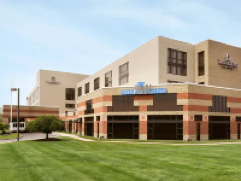 DoubleTree by Hilton Hartford - Bradley Airport Hotels in Windsor Locks