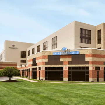 DoubleTree by Hilton Hartford - Bradley Airport