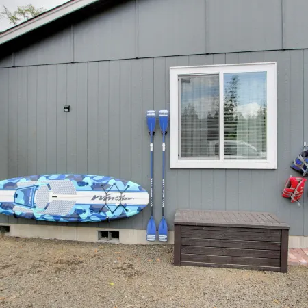 Waterfront Allyn Home with Fire Pit + 2 Kayaks!