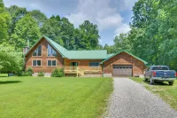 Serene Valley Bend Cabin Rental: 7 Private Acres!