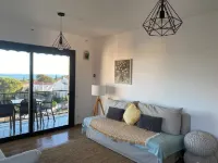 Bright apartment with sea view