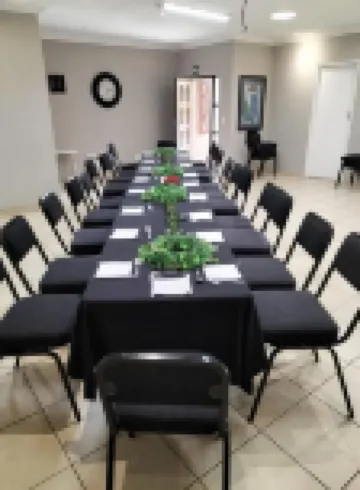 Oaklands Inn and Conference Centre