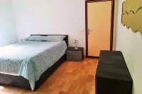 Olive Grove Garden House With Mountain View Close to Forte dei Marmi Hotels in Seravezza