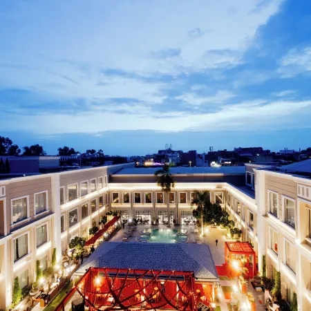 The Tivoli New Delhi Отели рядом с достопримечательностью «Храм Чаттарпур»