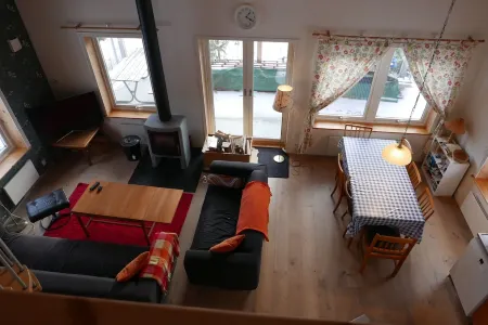 Hand-Built Retreat in the Woods