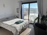 Penthouse with Rooftop & Mountain View - Between Sea, Nature & Relaxation Hotels in 