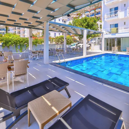 Linda Beach Class Hotel