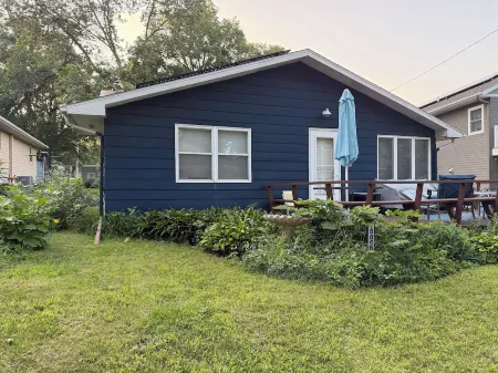 Charming updated house with lake view in Clear Lake.