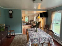 Charming Historic 4 Bdrm Farmhouse AC secluded, centrally located, fishing pond