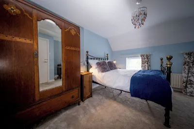 Charming Farmhouse Retreat | Peaceful Stay Near Derry City  호텔