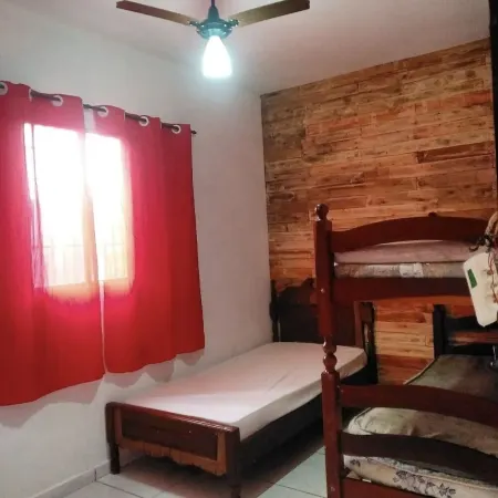 Aluguel Temporada Casa Azul Mongaguá SP Litoral Отели в г. Монгагуа