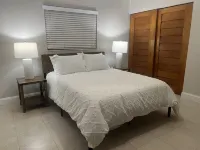 House near BEACH. 5min over in the bridge to beautiful Redington and Madeira Bch Hotels in Bay Pines