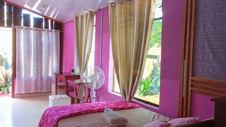 Koryares Househostel Casita con Piscina, Amigable con las Mascotas