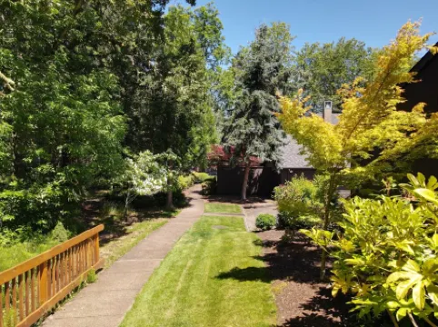 Elegant Townhome, park-like setting. Local event transportation provided.