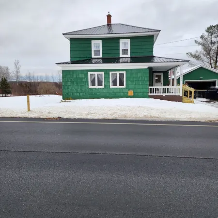 Enchanting 3-bedroom house with WiFi in Van Buren