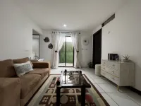 The Lindora Studio, 1 bedroom home with pool Hotels in Pozos