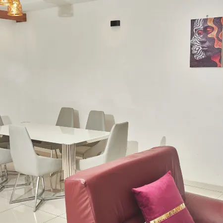 Luxe Guest House