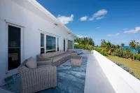 Aqua Vista 2 Bedroom Home - parking