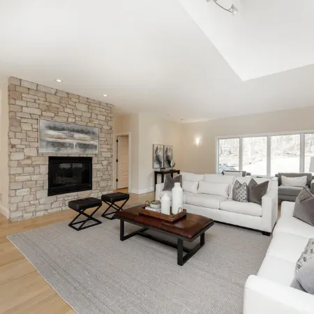 Luxurious 5-bedroom 5.5 bath house with AC, WiFi in charming Chadds Ford
