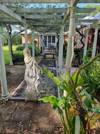 Come enjoy a farmstay at the historical Reibycroft Estate in Freemans Reach NSW.