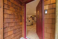 Charming English Cottage Retreat Near Fay Bainbridge Park – Sleeps 6 Hotels in Bainbridge