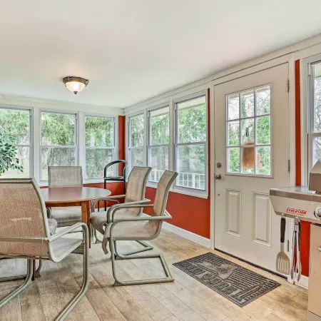 Family Getaway Near Delaware River & Int’l Soccer!