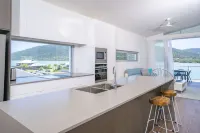 Harbour Cove - Mountain view