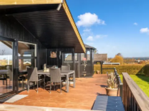 "Ofrath" - 350m to the Fjord