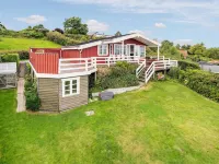 "Gesine" - 50m to the Fjord - 4-Star
