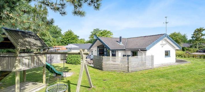 "Truls" - 800m from the Sea Hotels in Lolland