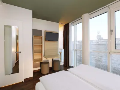 B&B HOTEL Berlin-Mitte Hotels near Alter Garnisonsfriedhof