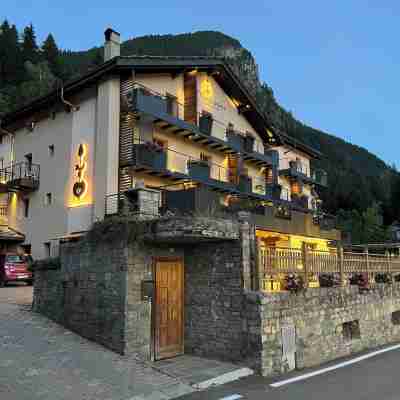 La Madonnina Del Gran Paradiso Wellness Hotel Hotel Exterior