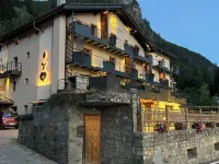 La Madonnina Del Gran Paradiso Wellness Hotel Hotels in Cogne