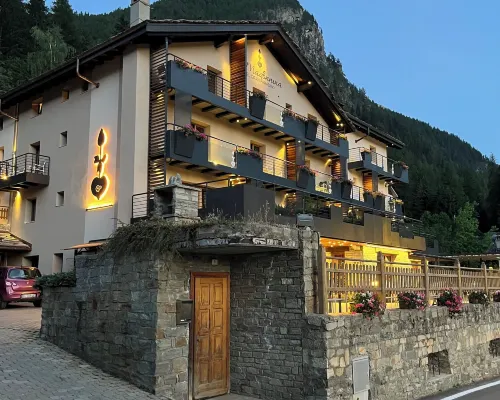 曼達妮娜帕拉迪索健康酒店 科涅酒店