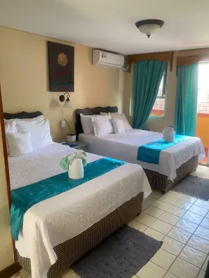 Spindrift Hotel Отели в г. 