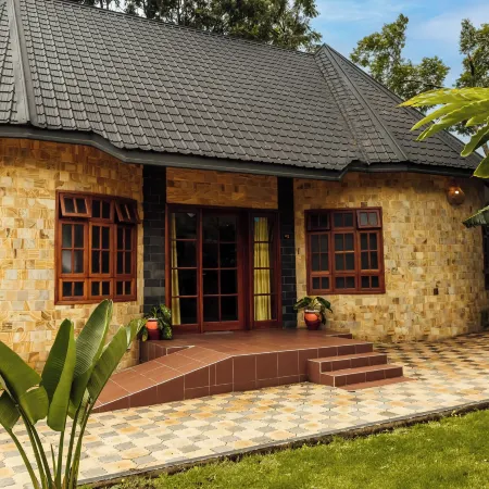Shoki Shoki Lodge