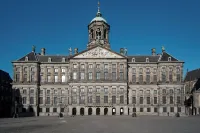 The Pavilions Amsterdam, The Toren