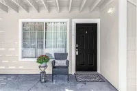 Walking distance to KSU Stadium