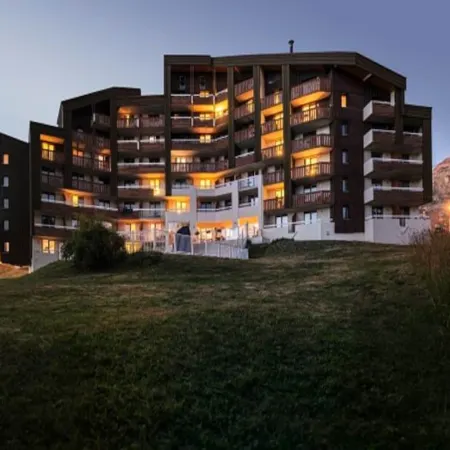Apartment in Alpe d'Huez with Heated Pool