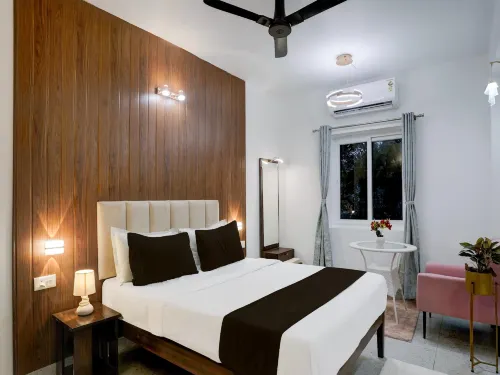 Apartment in Goa near Stunning Beaches Hotels in Colvale