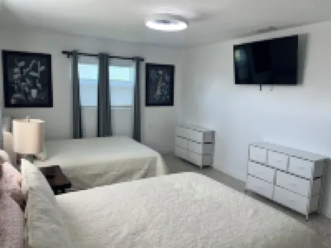 Waterfront Oasis, Sunsets, Heated Pool, Hot Tub, Boat Dock, Near Boat Ramp