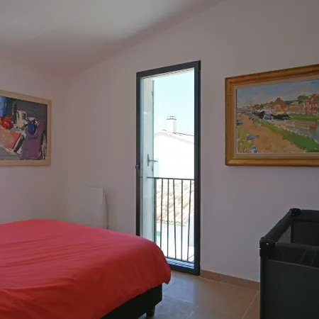 Villa in Malaucène with Heated Pool
