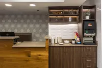 Country Inn & Suites by Radisson, Lake Norman Huntersville, NC - Завтрак