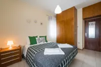 Refugio acolhedor ecletico em Mogadouro Hotel a 