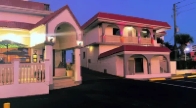 La Bella Oceanfront Inn - Daytona