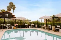 Woods Cove Inn