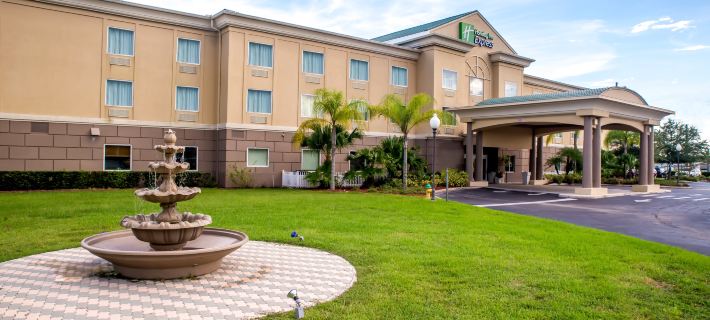 Holiday Inn Express & Suites COCOA by IHG Hotels in Brevard County