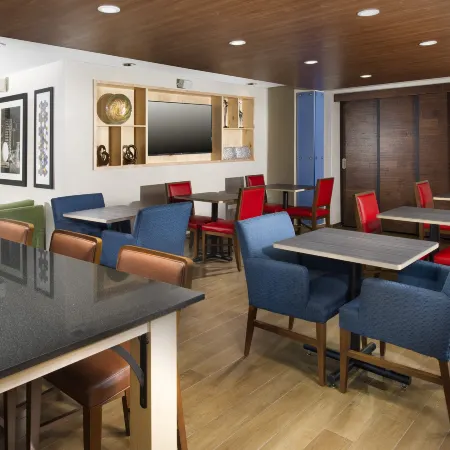 Holiday Inn Express & Suites SAN ANTONIO-DTWN MARKET AREA by IHG Отели рядом с достопримечательностью «Центр города - Набережная»