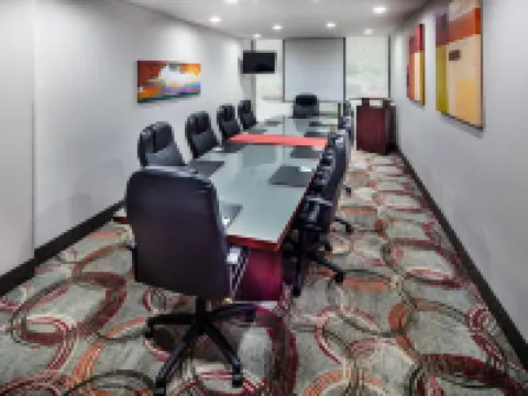 โรงแรม ฮอลิเดย์ อินน์ แอตแลนตา-นอร์ทเลค บาย IHG โรงแรมในแอตแลนตา